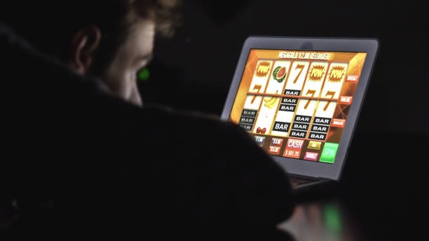 dadu55 app interface showing mobile betting dashboard with live football markets and slot games